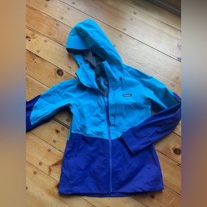 Patagonia women’s jacket - Gortex- size Small